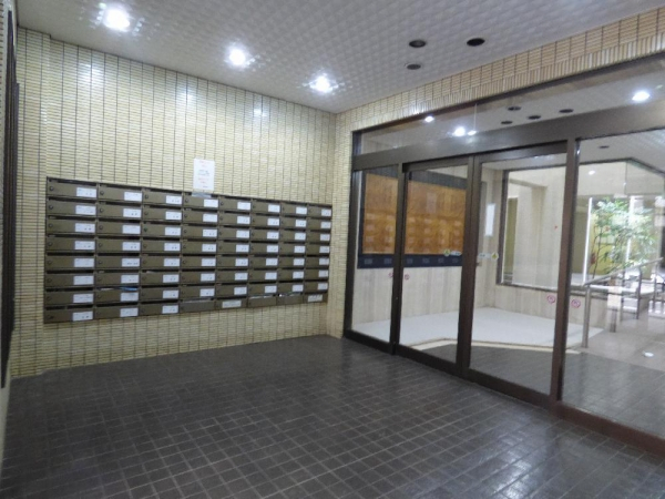 エントランス内